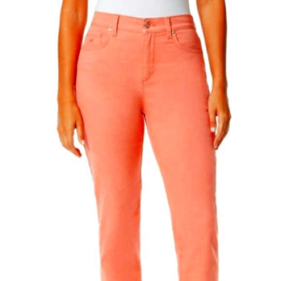 FaDed gl0rY dEniM Cr0p - Picture 8 of 8